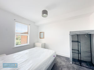 Bedroom- click for photo gallery